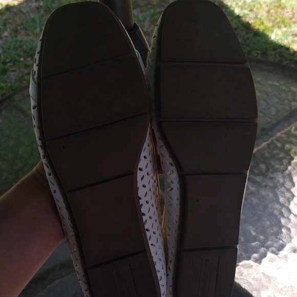 Christian Siriano for Payless white perforated flats size 8 - Picture 7 of 8